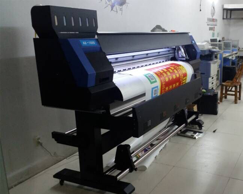 發(fā)【專車直送】1臺普捷1.6米雙頭戶外寫真機送到長沙楓葉廣告