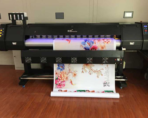 【寧鄉(xiāng)】鄒老板向登騰廣告設(shè)備采購1臺換圖寫真機(jī)和1臺覆膜機(jī)