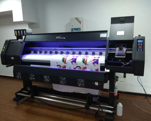 視頻：漢壽東辰廣告用煥圖寫真機(jī)打印戶外寫真 單頭1小時(shí)28㎡