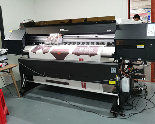 【婁底音浪體育】順利簽訂一臺煥圖4頭印花機(jī)采購合同