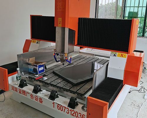 益陽夏總廣告店配置清單齊全 還覆蓋雕刻機石材加工業(yè)務(wù)