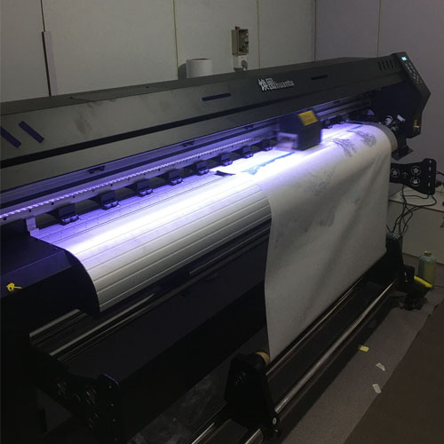 煥圖戶內(nèi)外寫真機應(yīng)用領(lǐng)域廣泛 常德客戶木門加工也選它