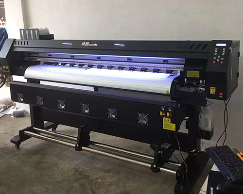 中小規(guī)模門店的圖文廣告設(shè)備選購(gòu) 煥圖寫真機(jī)被向老板肯定