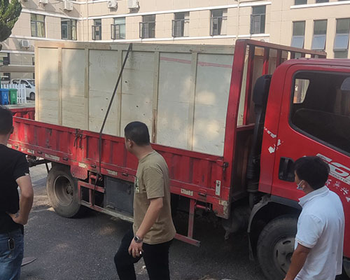 【物流直達(dá)】一臺煥圖uv打印機(jī)送達(dá)江西 當(dāng)晚完成安裝