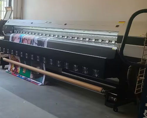 穩(wěn)定高速 煥圖噴繪機為廣告制作公司規(guī)模化生產(chǎn)保駕護航