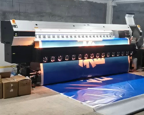 煥圖戶外噴繪機成為中大型廣告門店業(yè)務(wù)拓展的強勁助手