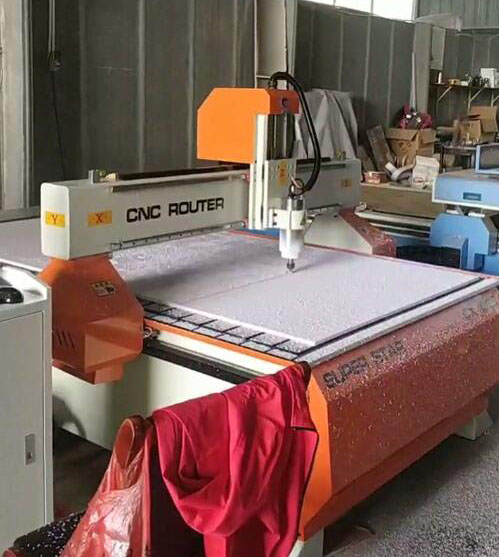 木工雕刻機.jpg 木工雕刻機.jpg