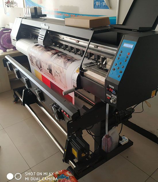 煥圖單頭國(guó)產(chǎn)寫(xiě)真機(jī)2.jpg 煥圖單頭國(guó)產(chǎn)寫(xiě)真機(jī)2.jpg