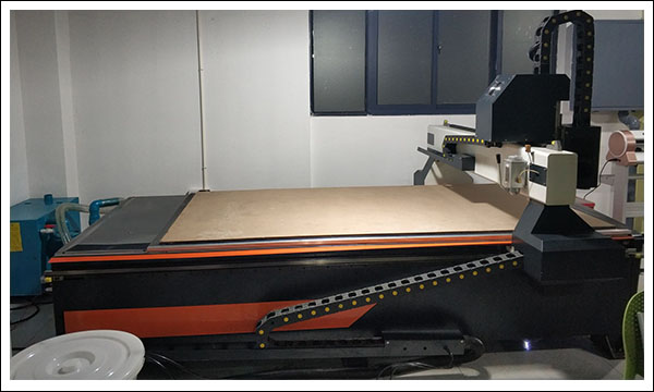 巡邊雕刻機.jpg 巡邊雕刻機.jpg