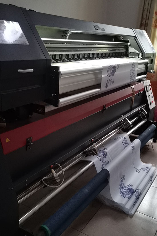 煥圖1.8米三頭旗幟機.jpg 煥圖1.8米三頭旗幟機.jpg