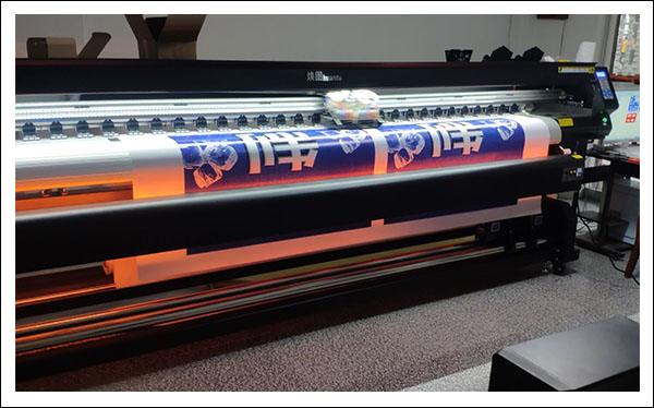 煥圖3.2米寫真噴繪一體機(jī).jpg