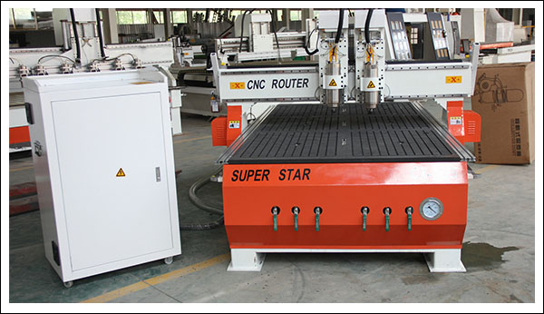 超星1325木工雕刻機(jī).jpg 超星1325木工雕刻機(jī).jpg