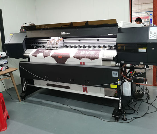 煥圖4頭印花機(jī).jpg 煥圖4頭印花機(jī).jpg