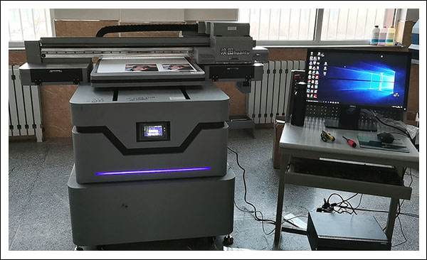 煥圖6090小型uv平板機.jpg 煥圖6090小型uv平板機.jpg