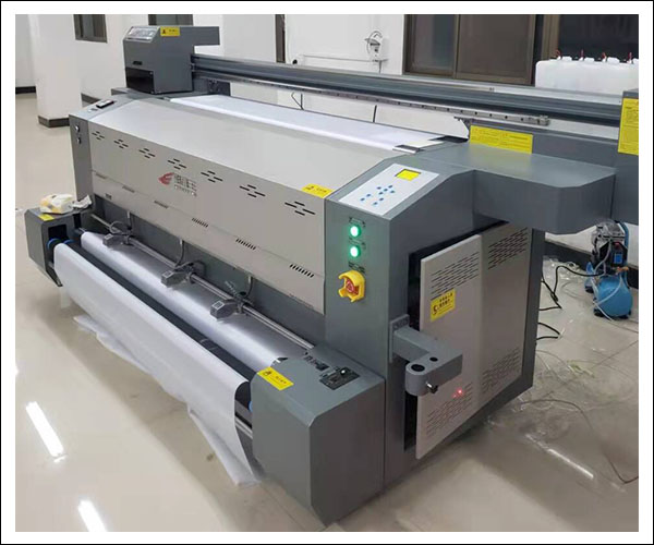 彩旗王旗幟寫真機(jī).jpg 彩旗王旗幟寫真機(jī).jpg