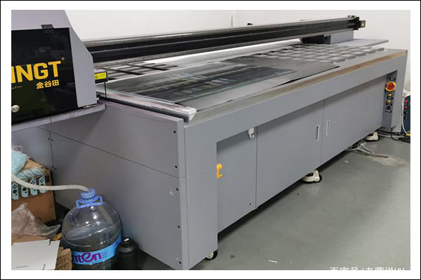 金谷田uv平板機.jpg 金谷田uv平板機.jpg