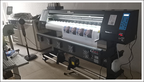 煥圖單頭戶外寫真機(jī).jpg 煥圖單頭戶外寫真機(jī).jpg