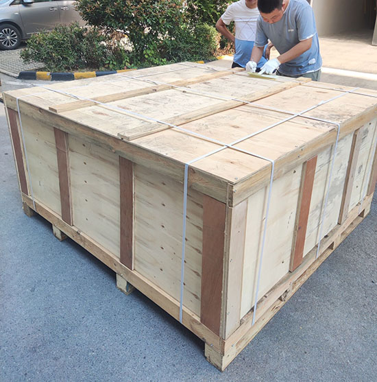 煥圖6090小型uv平板機卸貨.jpg 煥圖6090小型uv平板機卸貨.jpg