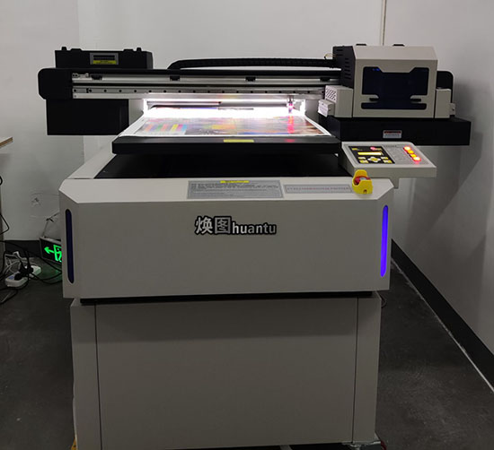 煥圖6090小型uv平板機.jpg 煥圖6090小型uv平板機.jpg