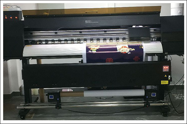 煥圖四頭國產(chǎn)寫真機-3.jpg 煥圖四頭國產(chǎn)寫真機-3.jpg