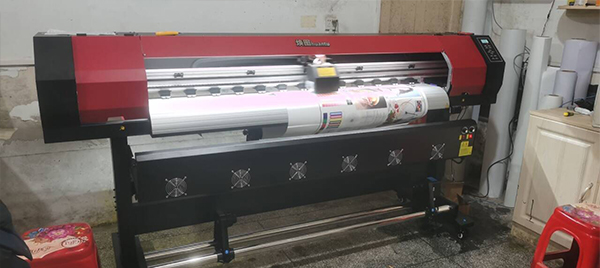 高清呈現(xiàn)細節(jié) 邵陽廣告店通過煥圖寫真機實現(xiàn)視覺升級.jpg 高清呈現(xiàn)細節(jié) 邵陽廣告店通過煥圖寫真機實現(xiàn)視覺升級.jpg