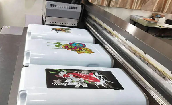 煥圖拉桿箱行李箱UV平板機(jī) 為王總提升旅行產(chǎn)品的色彩與質(zhì)感1.jpg 煥圖拉桿箱行李箱UV平板機(jī) 為王總提升旅行產(chǎn)品的色彩與質(zhì)感1.jpg